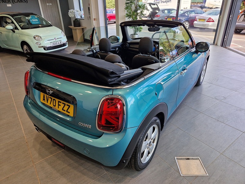 MINI Convertible Cooper Classic - U12271