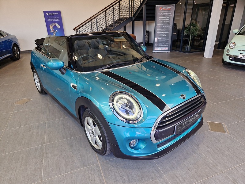 MINI Convertible Cooper Classic - U12271