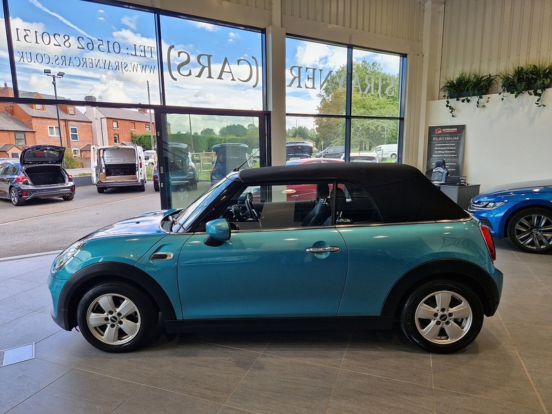 MINI Convertible Cooper Classic - U12271