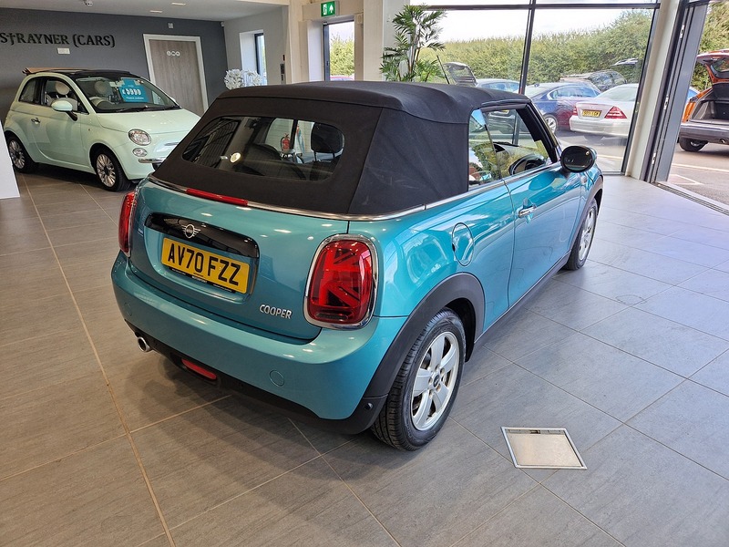 MINI Convertible Cooper Classic - U12271