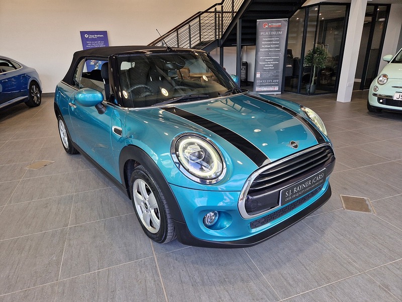 MINI Convertible Cooper Classic - U12271