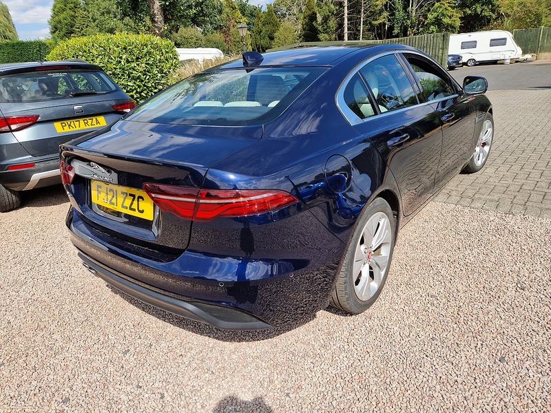 Jaguar XE D200 MHEV S - U12273