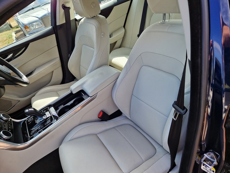 Jaguar XE D200 MHEV S - U12273