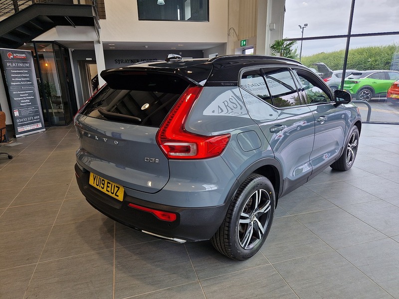 Volvo XC40 D3 R-Design - U12275