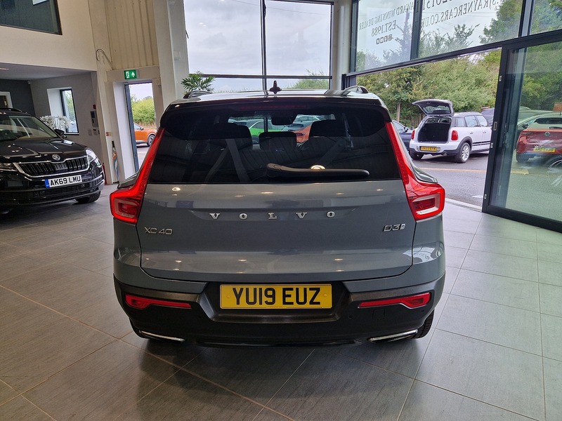 Volvo XC40 D3 R-Design - U12275