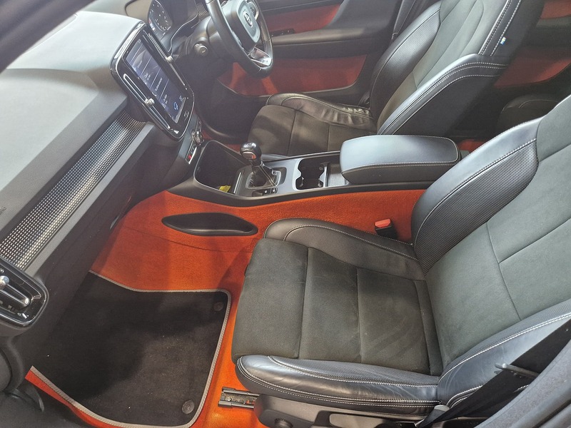 Volvo XC40 D3 R-Design - U12275