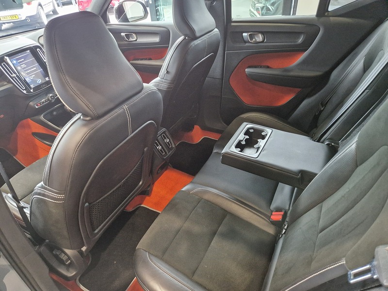 Volvo XC40 D3 R-Design - U12275