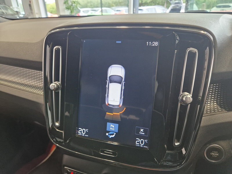 Volvo XC40 D3 R-Design - U12275