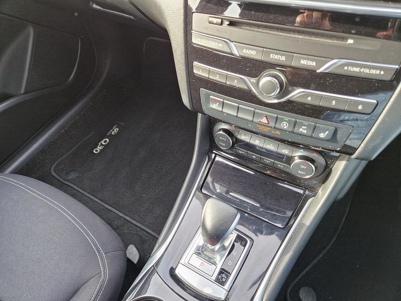 Infiniti QX30 d Premium - U12279