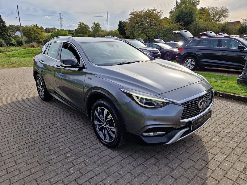 Infiniti QX30 d Premium - U12279