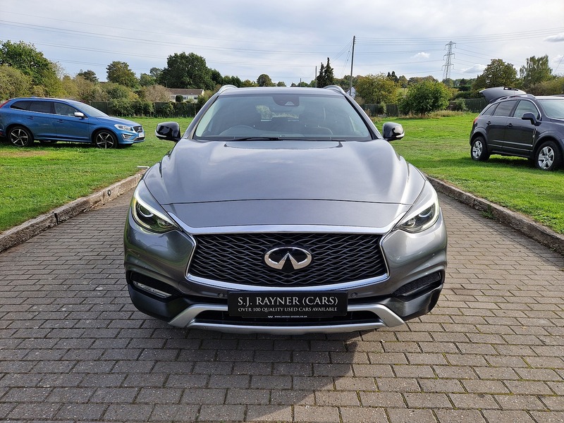 Infiniti QX30 d Premium - U12279