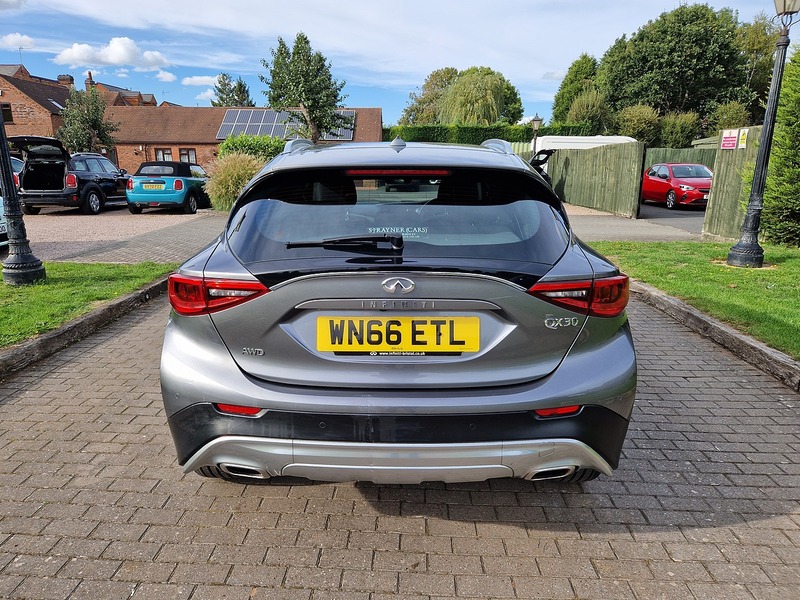 Infiniti QX30 d Premium - U12279