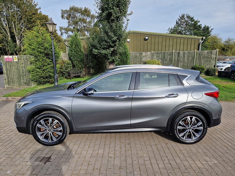 Infiniti QX30 d Premium - U12279