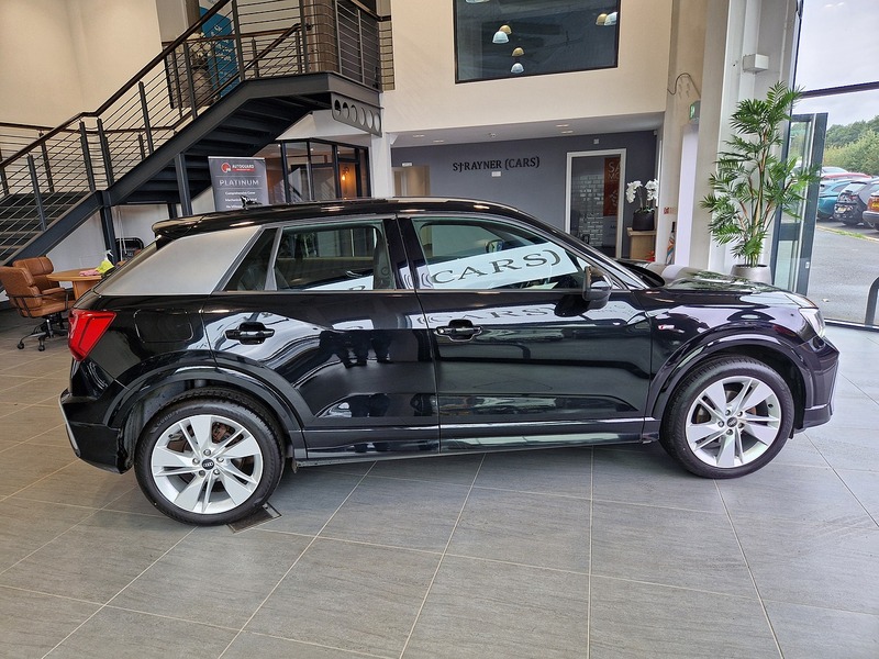 Audi Q2 TFSI S line - U12289