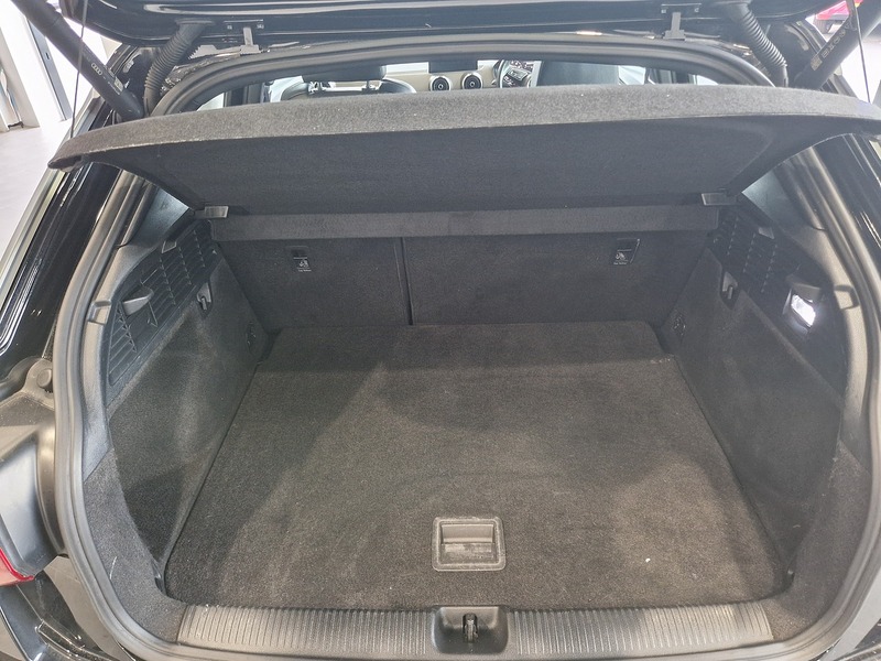 Audi Q2 TFSI S line - U12289