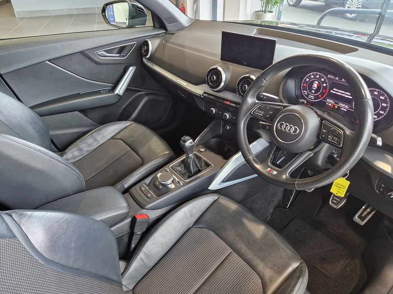 Audi Q2 TFSI S line - U12289