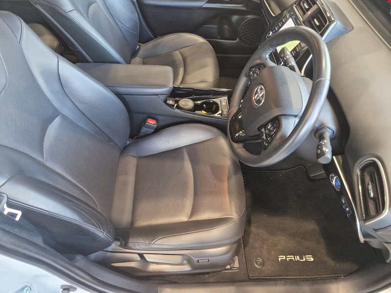 Toyota Prius VVT-h Excel - U12292