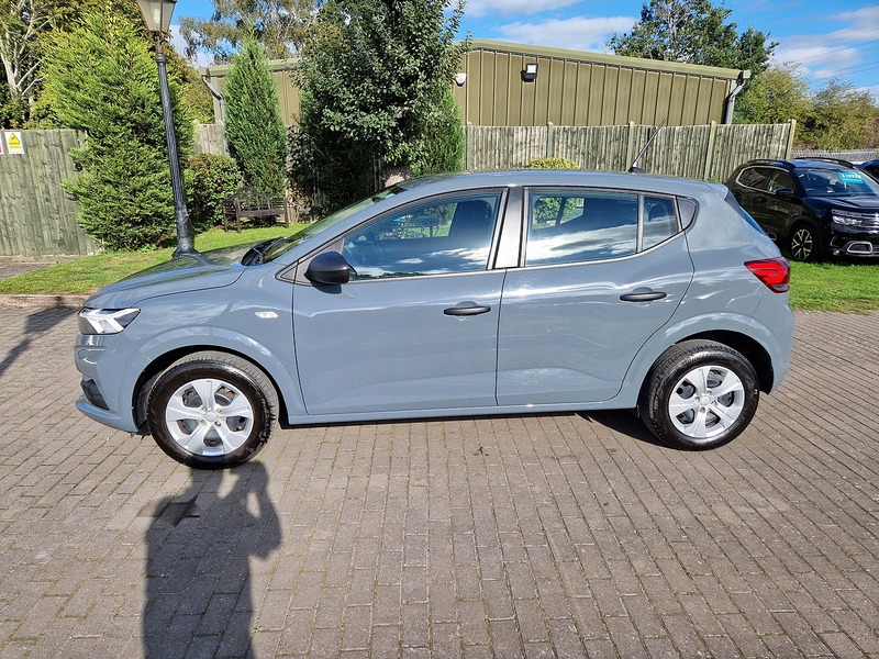 Dacia Sandero TCe Bi-Fuel Essential - U12297