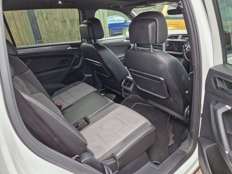 Volkswagen Tiguan Allspace TDI R-Line - U12300