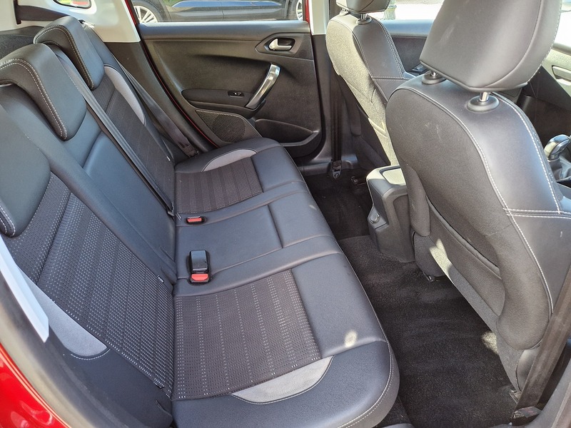 Peugeot 2008 PureTech Allure - U12306