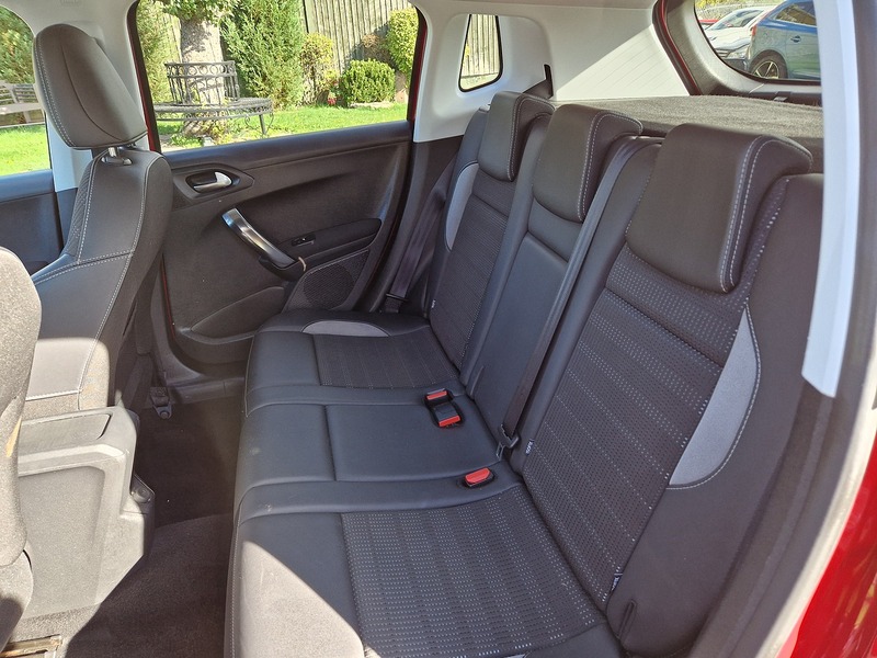 Peugeot 2008 PureTech Allure - U12306