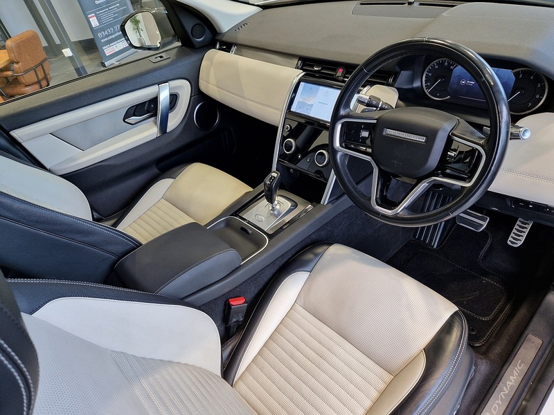 Land Rover Discovery Sport P300e R-Dynamic S - U12311