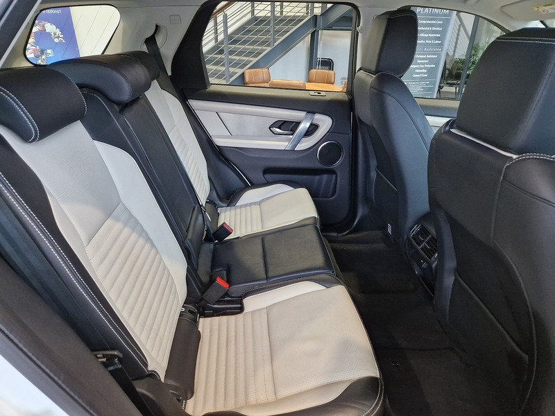 Land Rover Discovery Sport P300e R-Dynamic S - U12311