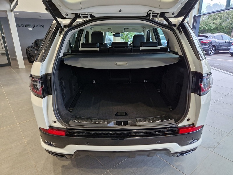 Land Rover Discovery Sport P300e R-Dynamic S - U12311