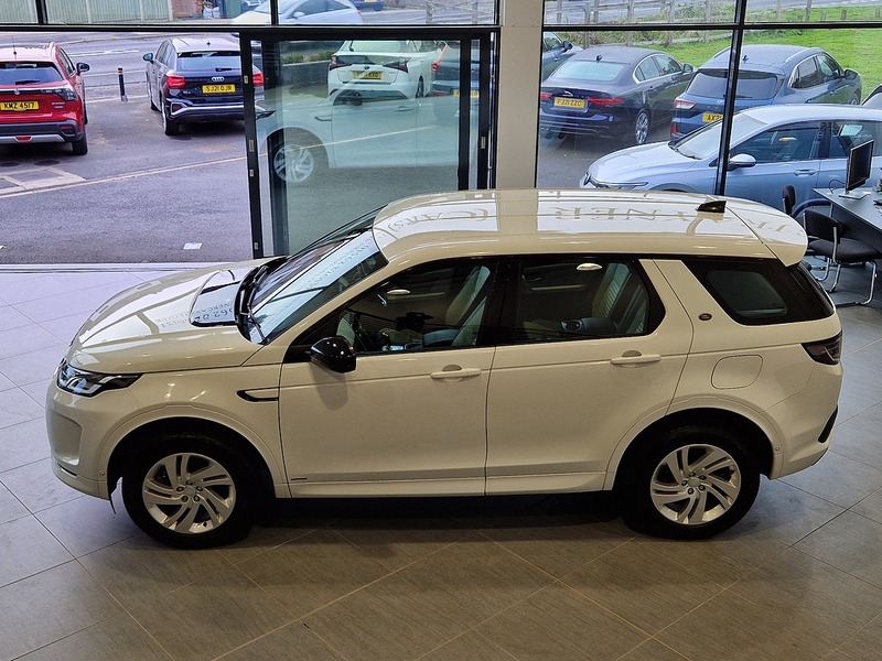 Land Rover Discovery Sport P300e R-Dynamic S - U12311