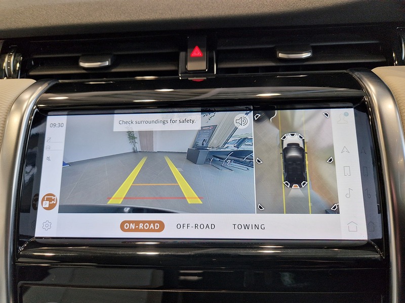 Land Rover Discovery Sport P300e R-Dynamic S - U12311