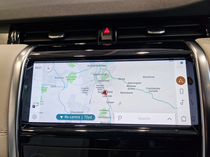 Land Rover Discovery Sport P300e R-Dynamic S - U12311