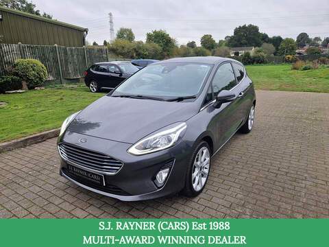 Ford Fiesta 2.2 TDCi Limited 1 Pickup Double Cab 4dr Diesel Auto 4WD Euro 5 (160 ps)