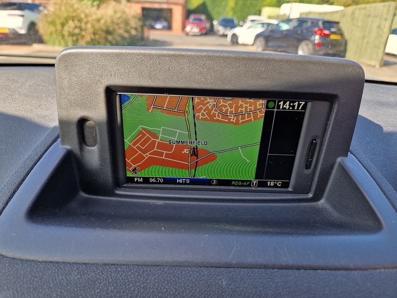 Renault Clio Dynamique TomTom - U12321