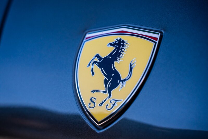 Ferrari Roma T V8 - U440