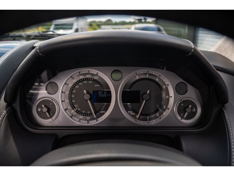 Aston Martin DB9 Volante - U497