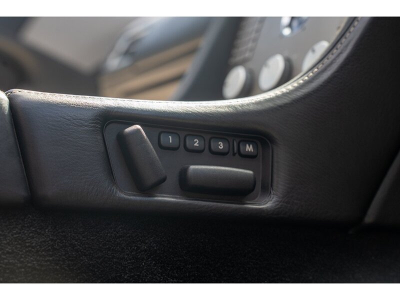 Aston Martin DB9 Volante - U497