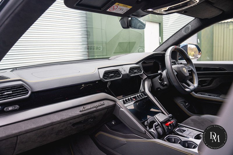 Lamborghini Urus V8 BiTurbo S - U526