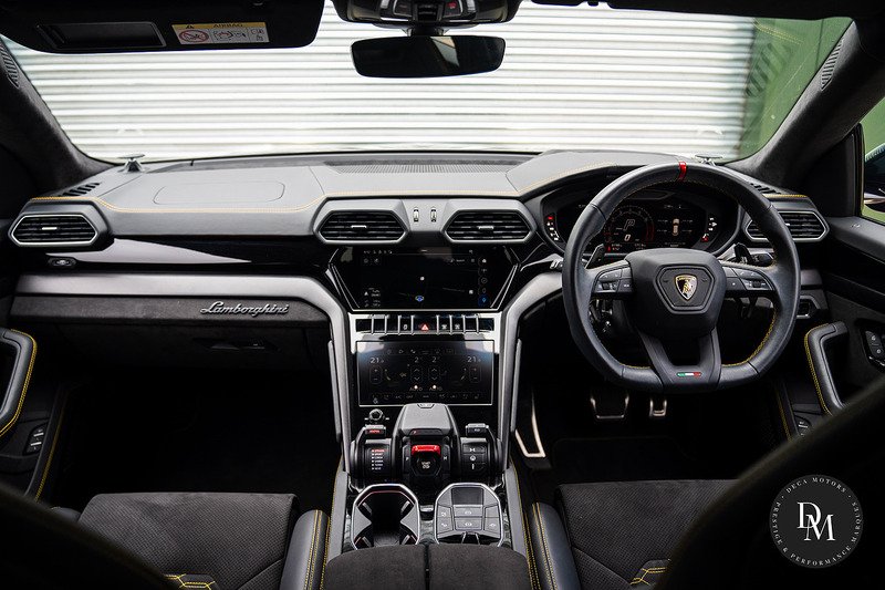 Lamborghini Urus V8 BiTurbo S - U526