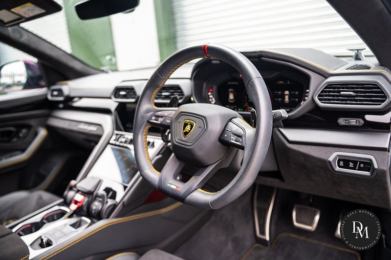 Lamborghini Urus V8 BiTurbo S - U526