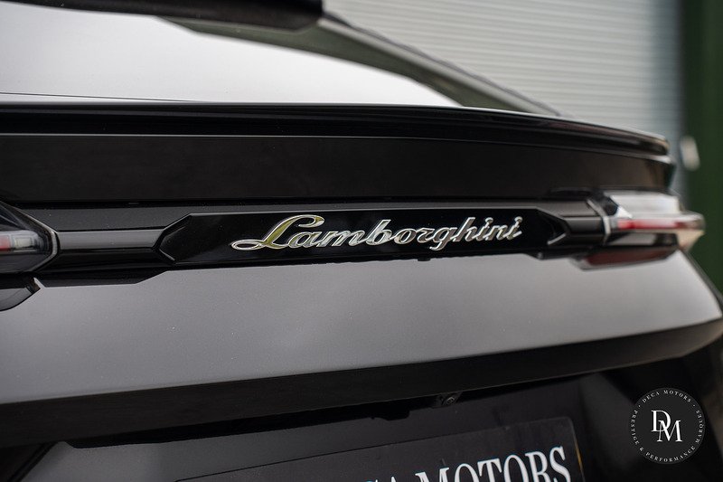 Lamborghini Urus V8 BiTurbo S - U526