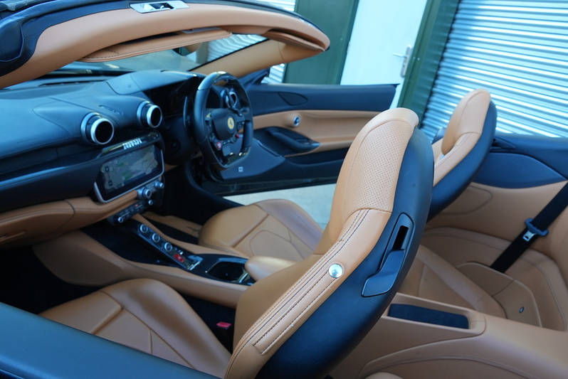 Ferrari Portofino T V8 - U527