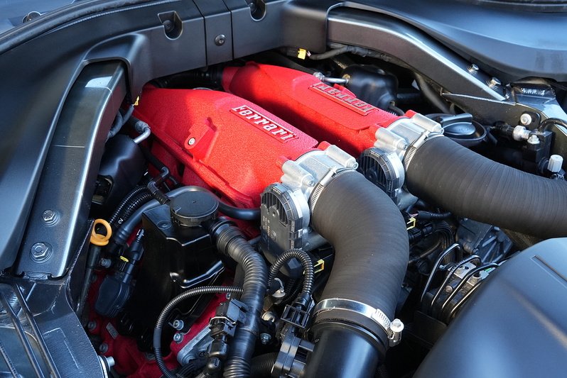 Ferrari Portofino T V8 - U527