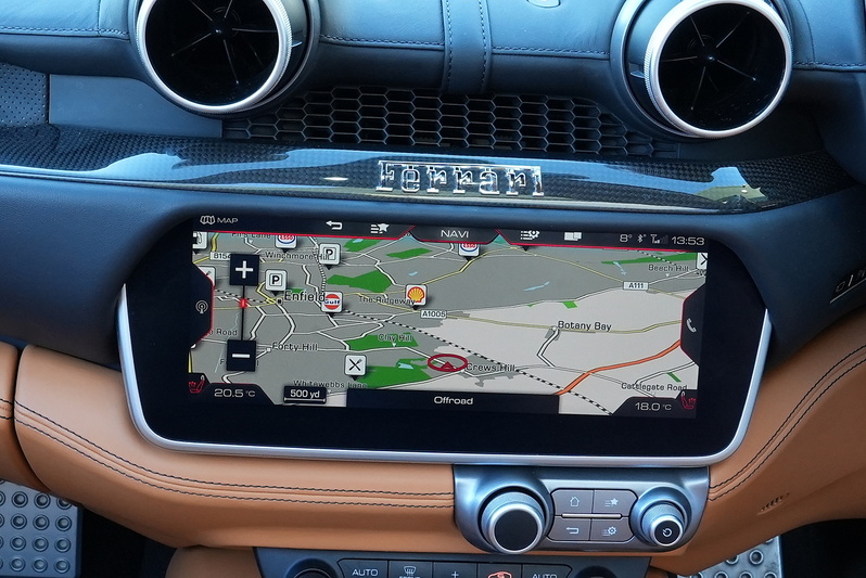 Ferrari Portofino T V8 - U527