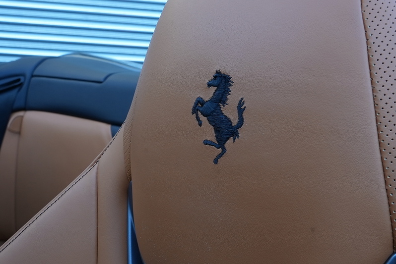 Ferrari Portofino T V8 - U527