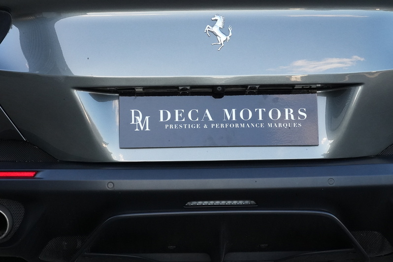 Ferrari Portofino T V8 - U527