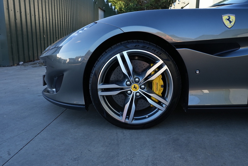 Ferrari Portofino T V8 - U527