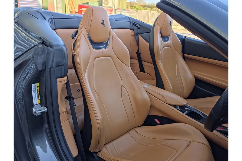 Ferrari Portofino T V8 - U527