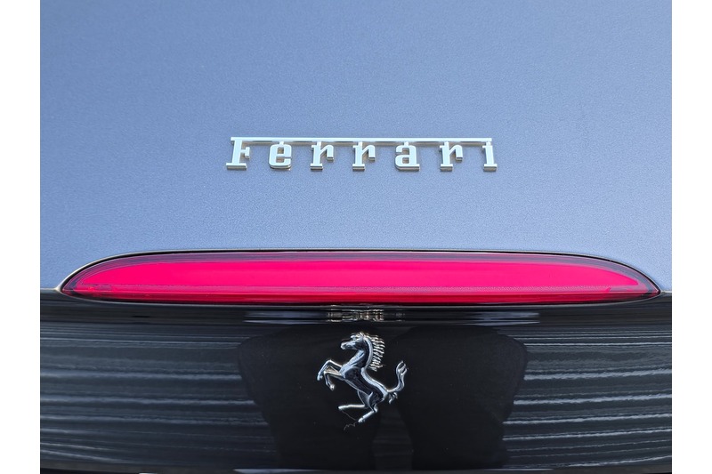 Ferrari Portofino T V8 - U527