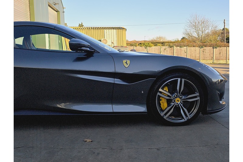 Ferrari Portofino T V8 - U527