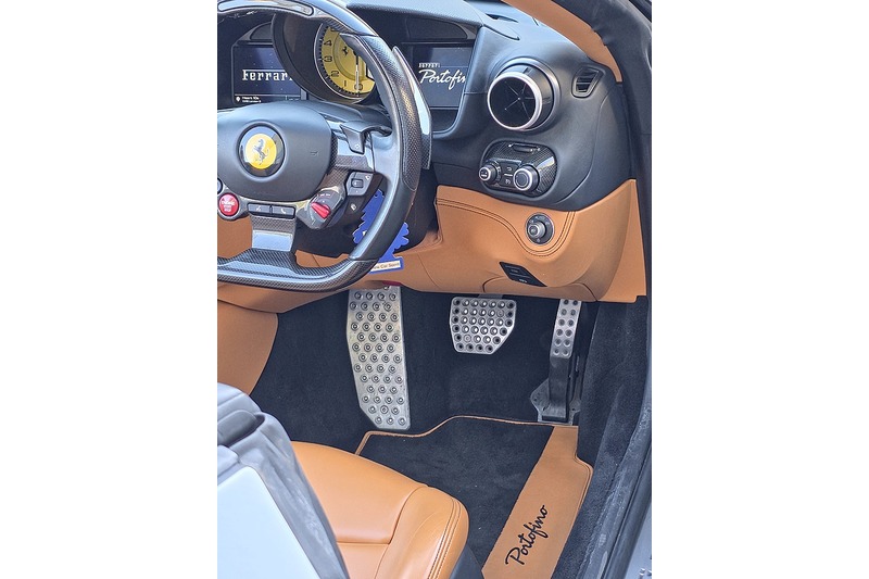 Ferrari Portofino T V8 - U527